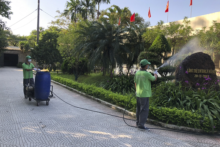 phun_thuoc_diet_muoi_ton_luu_ngoai_canh phun_thuoc_diet_muoi_ton_luu_ngoai_canh